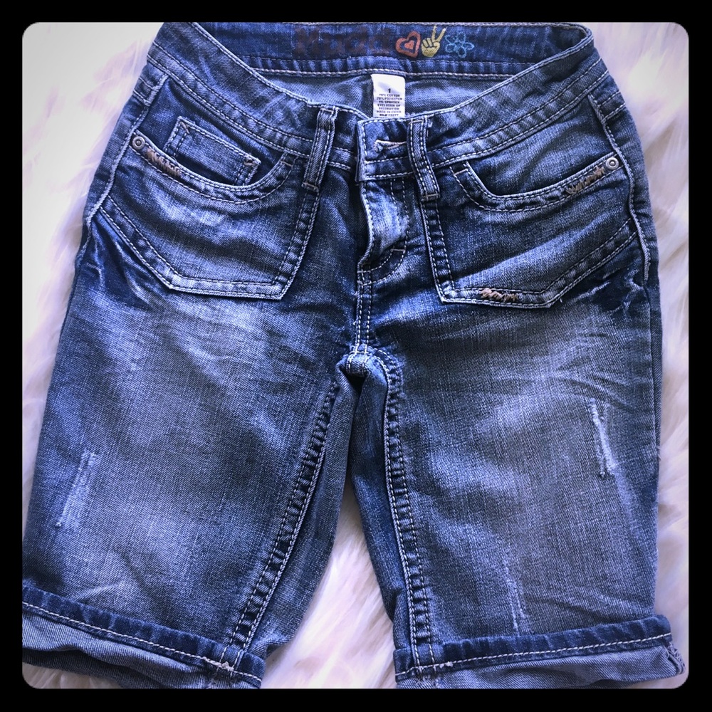 Mudd Bermuda jean shorts size 1